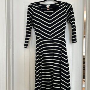 Downeast Basics striped v-neck dress - like new! Size S